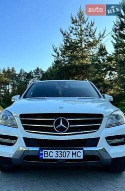 Внедорожник / Кроссовер Mercedes-Benz M-Class 2011 в 