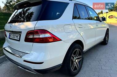 Внедорожник / Кроссовер Mercedes-Benz M-Class 2011 в 