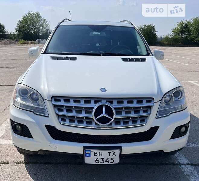 Позашляховик / Кросовер Mercedes-Benz M-Class 2011 в Одесі