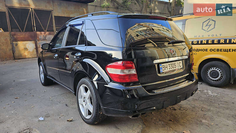 Внедорожник / Кроссовер Mercedes-Benz M-Class 2005 в Одессе