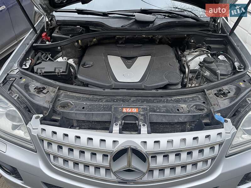 Внедорожник / Кроссовер Mercedes-Benz M-Class 2007 в 