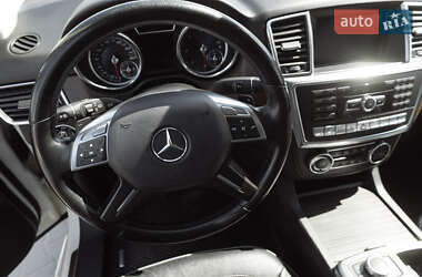 Внедорожник / Кроссовер Mercedes-Benz M-Class 2011 в 