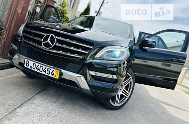 Внедорожник / Кроссовер Mercedes-Benz M-Class 2012 в 