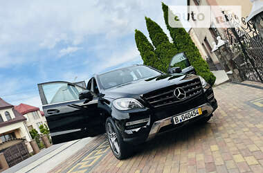 Внедорожник / Кроссовер Mercedes-Benz M-Class 2012 в 