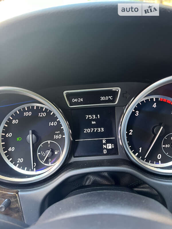 Внедорожник / Кроссовер Mercedes-Benz M-Class 2011 в Львове