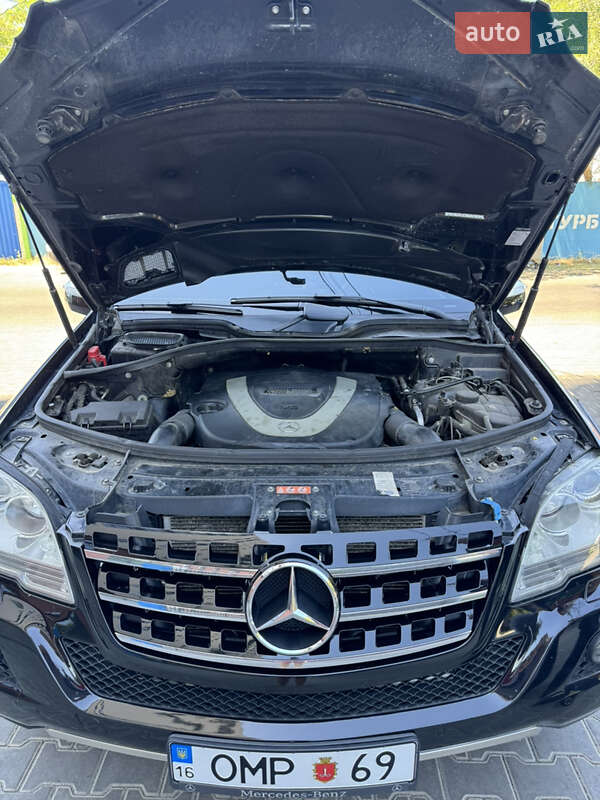 Внедорожник / Кроссовер Mercedes-Benz M-Class 2008 в Одессе