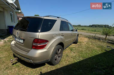 Внедорожник / Кроссовер Mercedes-Benz M-Class 2006 в Киеве