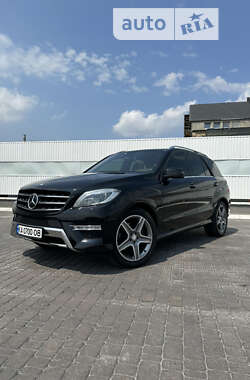 Внедорожник / Кроссовер Mercedes-Benz M-Class 2013 в 