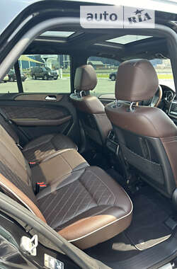 Внедорожник / Кроссовер Mercedes-Benz M-Class 2013 в 