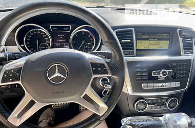 Внедорожник / Кроссовер Mercedes-Benz M-Class 2012 в Киеве