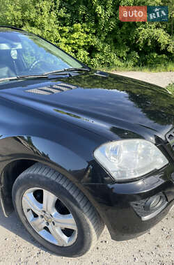 Внедорожник / Кроссовер Mercedes-Benz M-Class 2009 в 