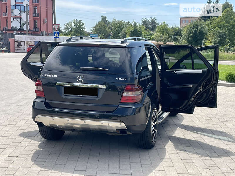 Внедорожник / Кроссовер Mercedes-Benz M-Class 2006 в Дрогобыче