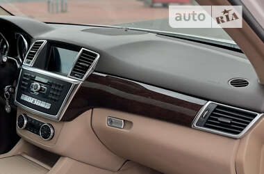 Внедорожник / Кроссовер Mercedes-Benz M-Class 2014 в 
