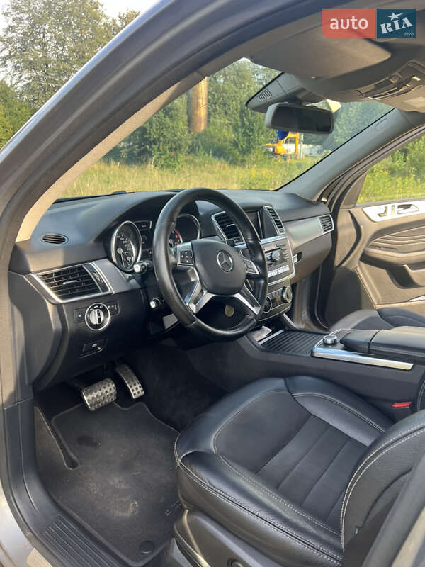 Позашляховик / Кросовер Mercedes-Benz M-Class 2012 в Коломиї