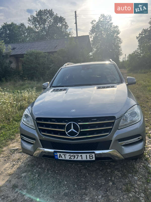 Позашляховик / Кросовер Mercedes-Benz M-Class 2012 в Коломиї