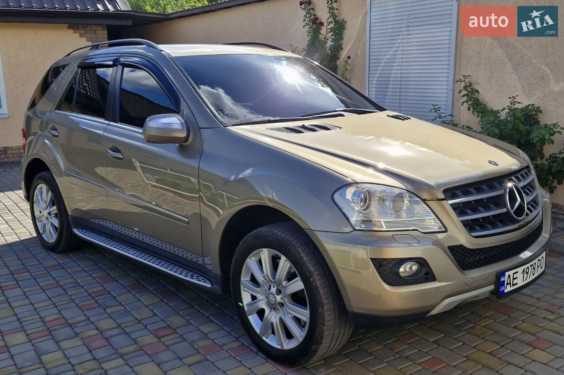 2010 Mercedes-Benz M-klasse - мініатюра 30