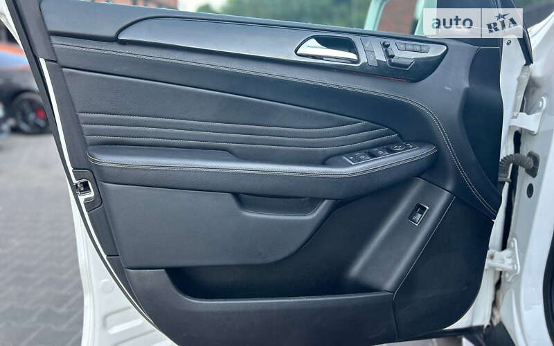 Внедорожник / Кроссовер Mercedes-Benz M-Class 2014 в Черновцах