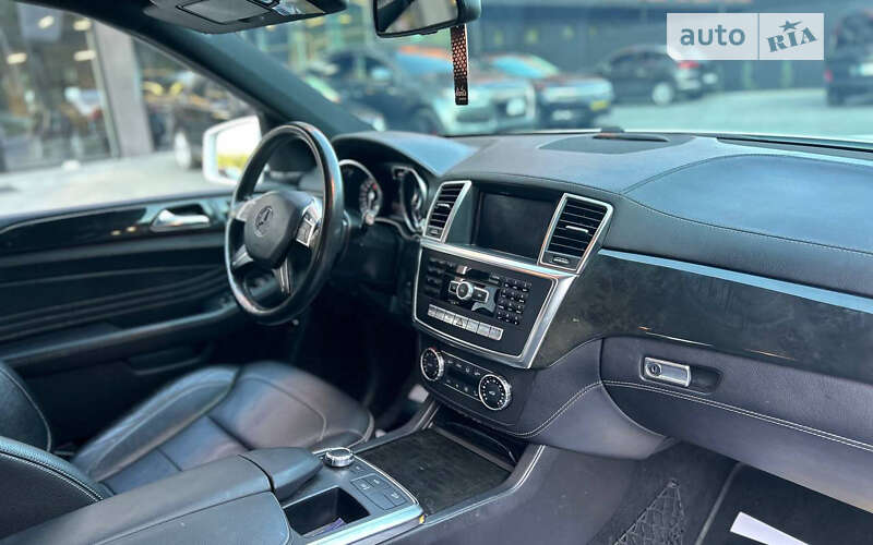 Внедорожник / Кроссовер Mercedes-Benz M-Class 2014 в Черновцах