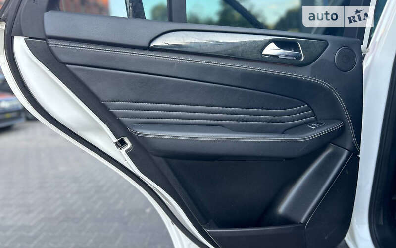 Внедорожник / Кроссовер Mercedes-Benz M-Class 2014 в Черновцах