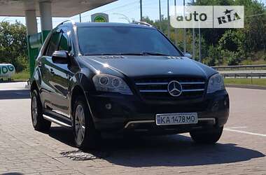 Внедорожник / Кроссовер Mercedes-Benz M-Class 2009 в Киеве