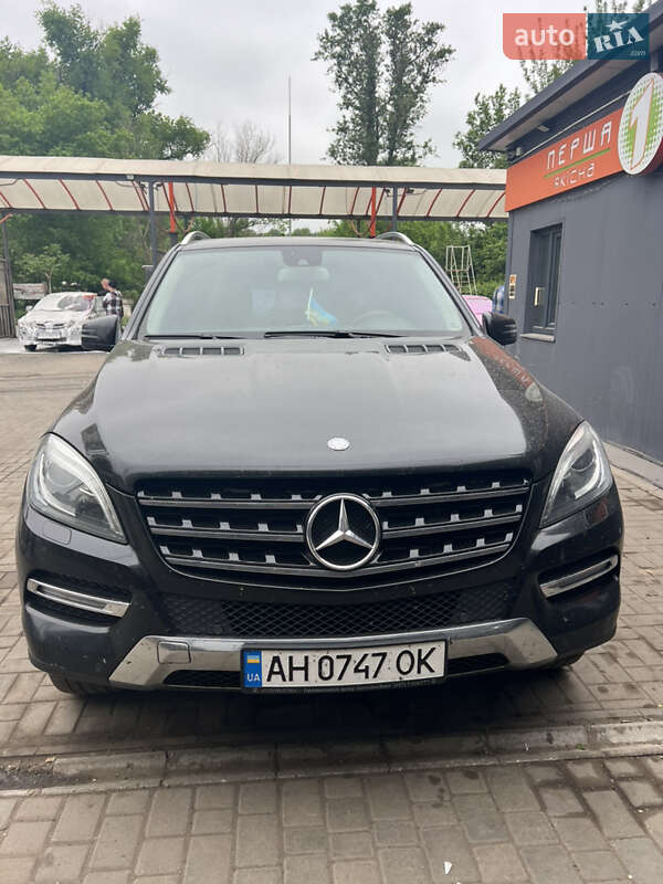 Внедорожник / Кроссовер Mercedes-Benz M-Class 2014 в Краматорске