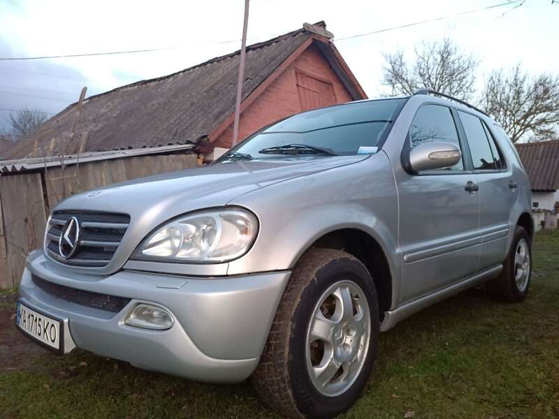 Внедорожник / Кроссовер Mercedes-Benz M-Class 2002 в Киеве