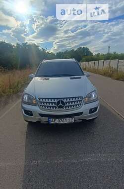 Позашляховик / Кросовер Mercedes-Benz M-Class 2006 в Дніпрі