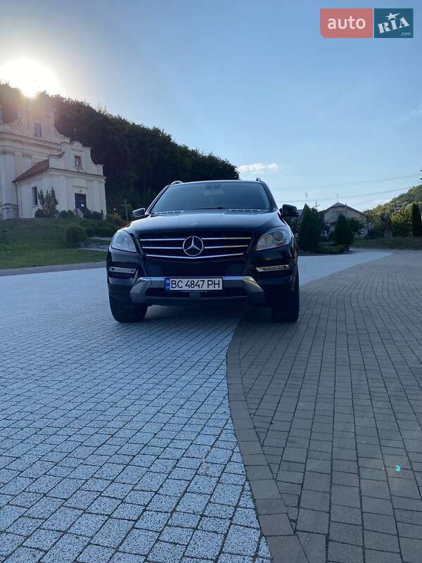 Внедорожник / Кроссовер Mercedes-Benz M-Class 2012 в Львове