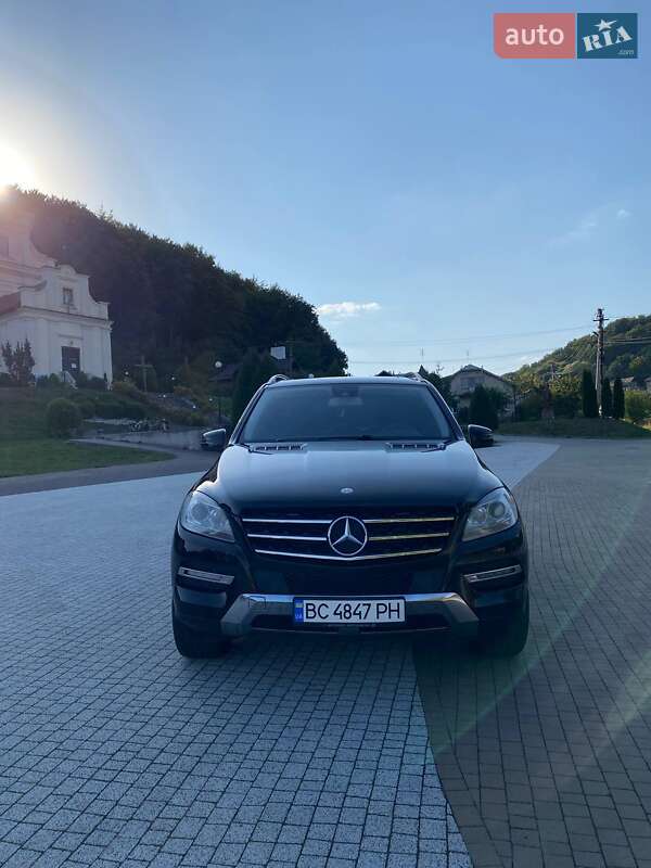 Внедорожник / Кроссовер Mercedes-Benz M-Class 2012 в Львове