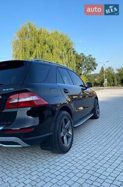 Внедорожник / Кроссовер Mercedes-Benz M-Class 2012 в 