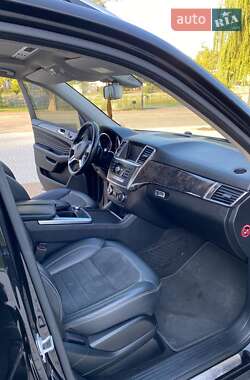 Внедорожник / Кроссовер Mercedes-Benz M-Class 2012 в 