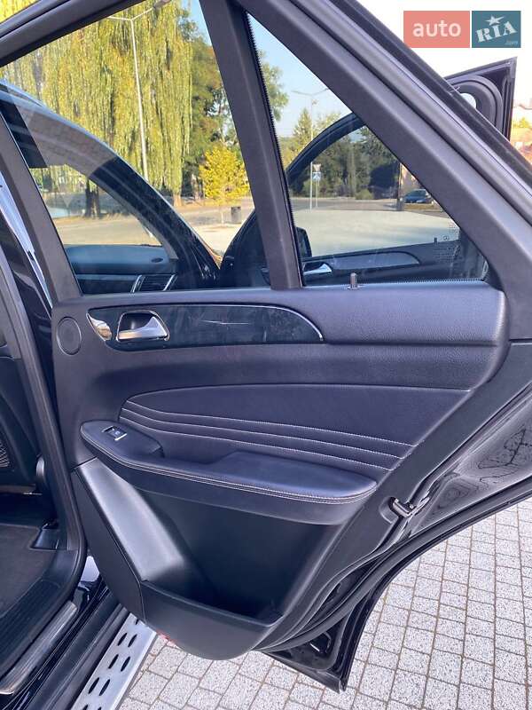 Внедорожник / Кроссовер Mercedes-Benz M-Class 2012 в Львове