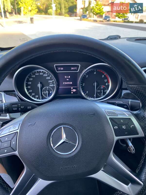Внедорожник / Кроссовер Mercedes-Benz M-Class 2012 в Львове