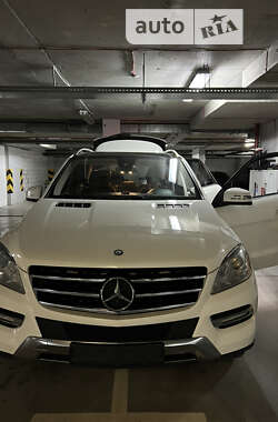 Внедорожник / Кроссовер Mercedes-Benz M-Class 2012 в Киеве