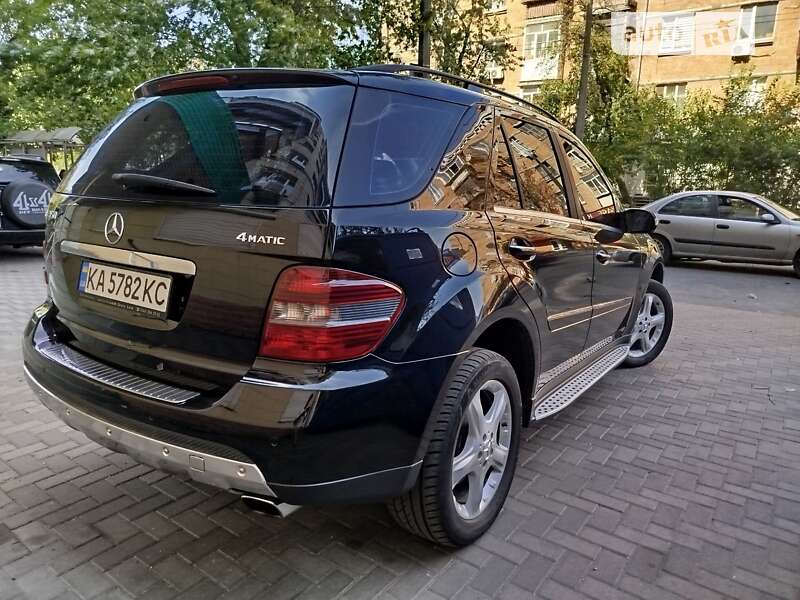 Позашляховик / Кросовер Mercedes-Benz M-Class 2006 в Києві