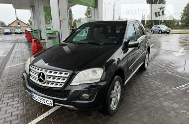 Внедорожник / Кроссовер Mercedes-Benz M-Class 2010 в Луцке