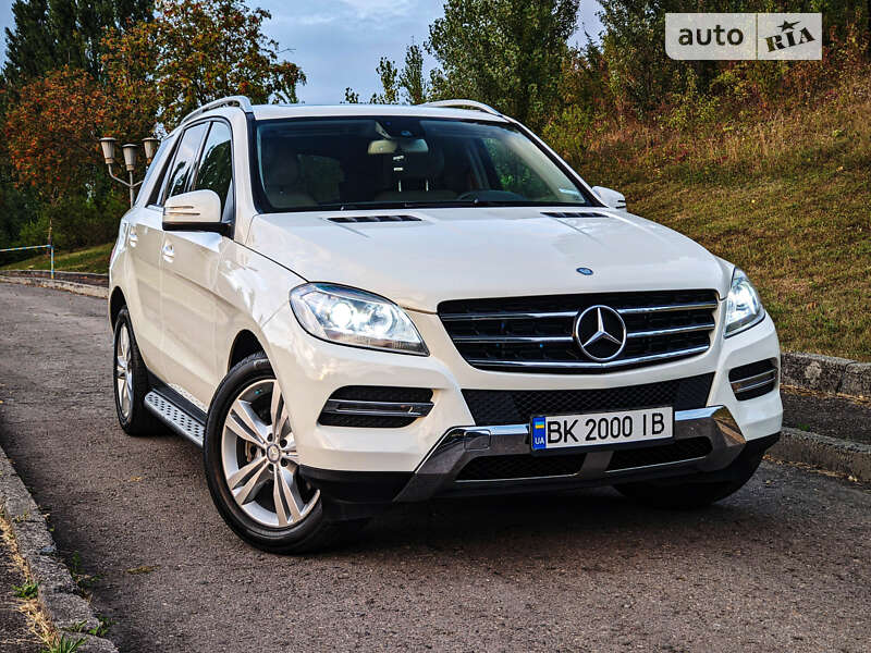 Внедорожник / Кроссовер Mercedes-Benz M-Class 2013 в Ровно