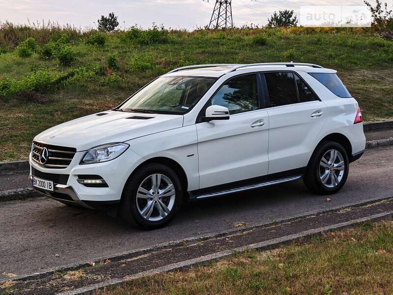 Внедорожник / Кроссовер Mercedes-Benz M-Class 2013 в Ровно