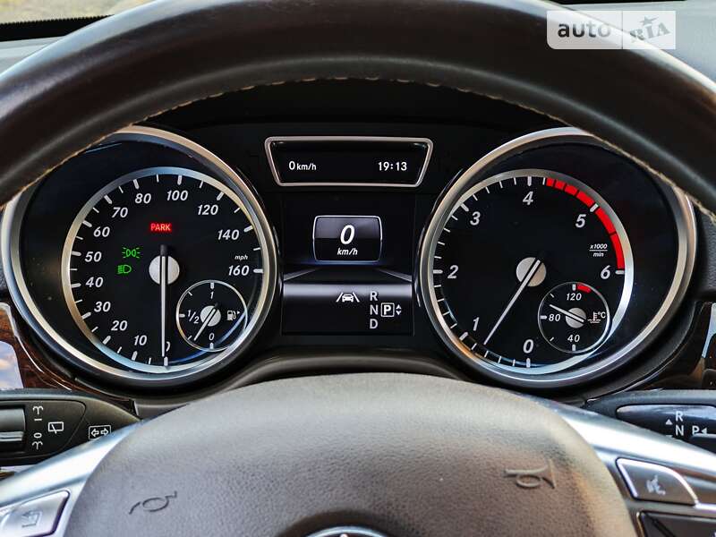 Внедорожник / Кроссовер Mercedes-Benz M-Class 2013 в Ровно