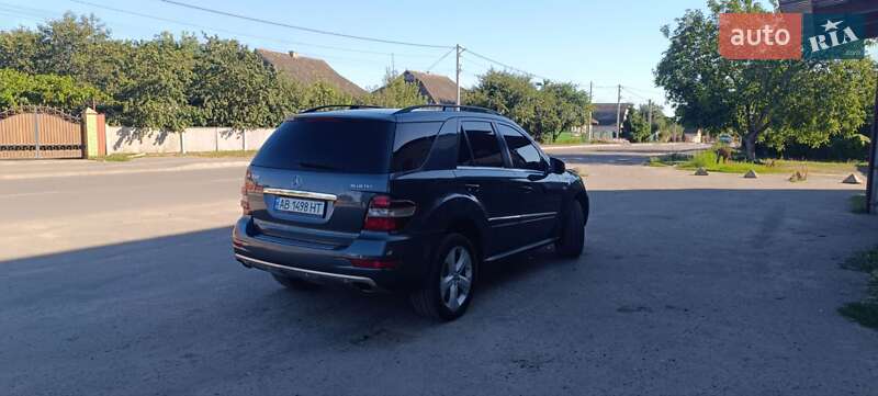 Внедорожник / Кроссовер Mercedes-Benz M-Class 2010 в Городковке