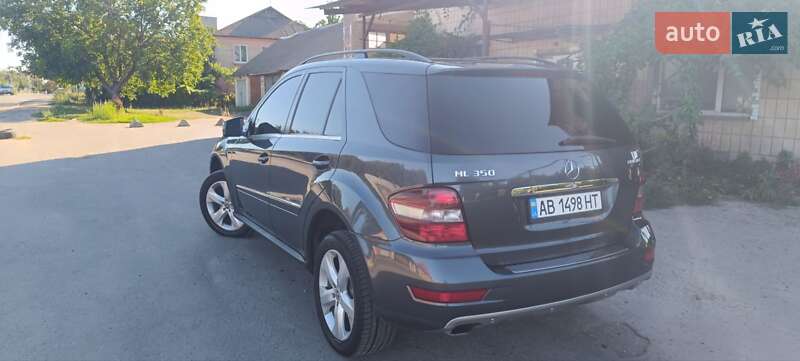 Внедорожник / Кроссовер Mercedes-Benz M-Class 2010 в Городковке