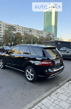 Внедорожник / Кроссовер Mercedes-Benz M-Class 2012 в Киеве