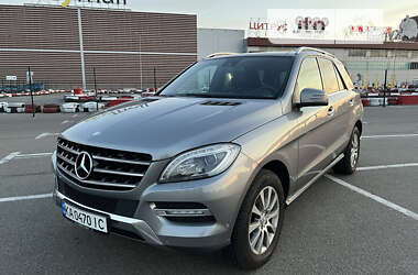 Внедорожник / Кроссовер Mercedes-Benz M-Class 2012 в Киеве