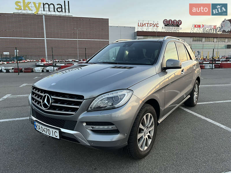 Внедорожник / Кроссовер Mercedes-Benz M-Class 2012 в Киеве