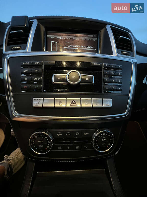 Внедорожник / Кроссовер Mercedes-Benz M-Class 2012 в Киеве