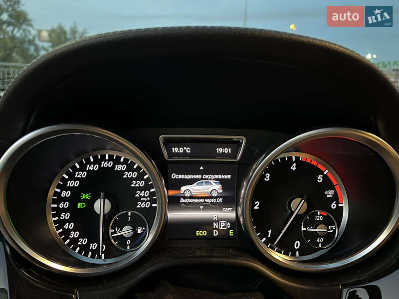 Внедорожник / Кроссовер Mercedes-Benz M-Class 2012 в Киеве