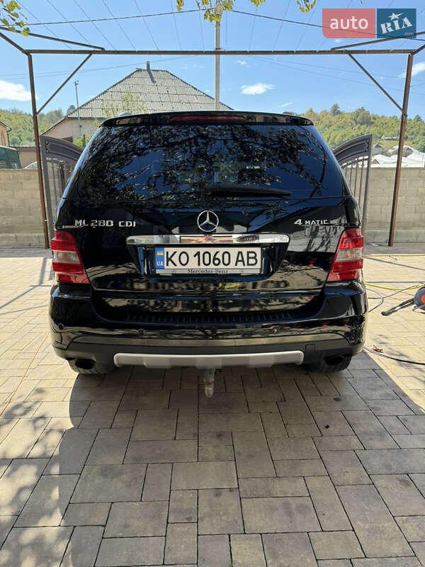 Внедорожник / Кроссовер Mercedes-Benz M-Class 2006 в Виноградове