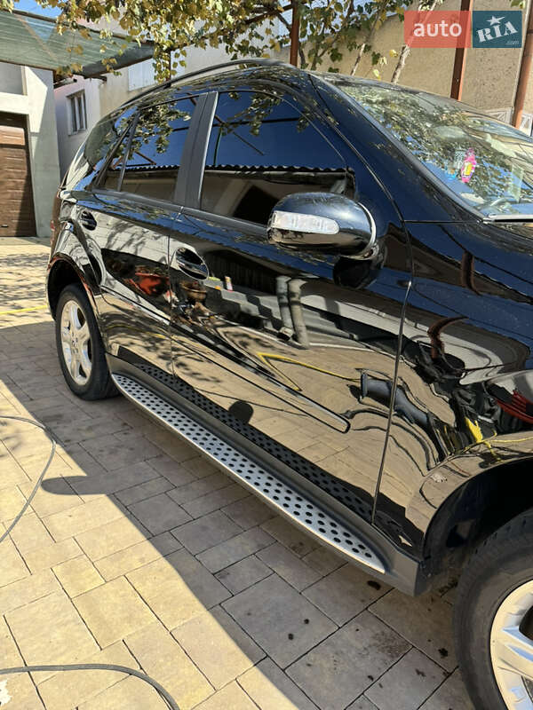 Внедорожник / Кроссовер Mercedes-Benz M-Class 2006 в Виноградове