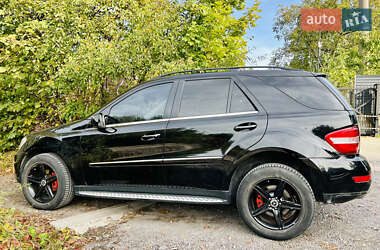 Позашляховик / Кросовер Mercedes-Benz M-Class 2008 в 
