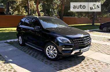 Внедорожник / Кроссовер Mercedes-Benz M-Class 2014 в Киеве